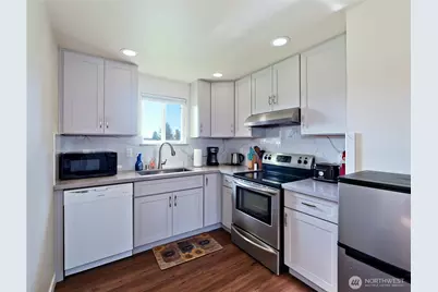 6105 S 124th St, Seattle, WA 98178 - Photo 8