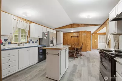 8516 Pepperidge Lane SE, Yelm, WA 98597 - Photo 10