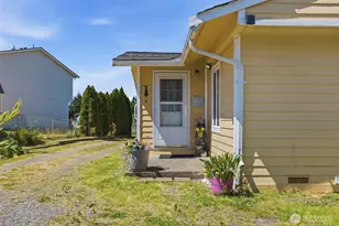 8516 Pepperidge Ln SE, Yelm, WA 98597 - Photo 2