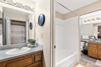 15123 Sunwood Boulevard #GG21, Tukwila, WA 98188 - Photo 16