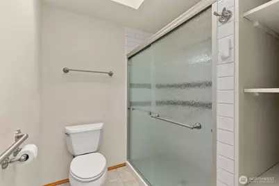 108 Carl Sandburg Drive, Centralia, WA 98531 - Photo 16