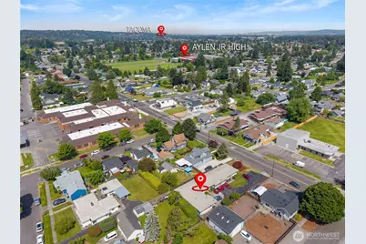 1010 W Pioneer, Puyallup, WA 98371 - Photo 6