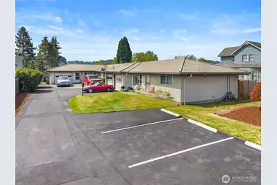 1010 W Pioneer, Puyallup, WA 98371 - Photo 2