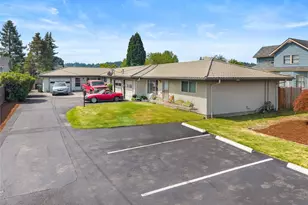 1010 W Pioneer, Puyallup, WA 98371 - Photo 2