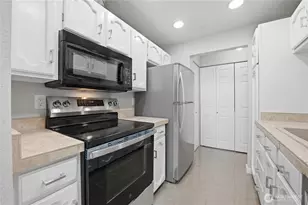 4189 W Lake Sammimish Parkway SE, Bellevue, WA 98008 - Photo 18