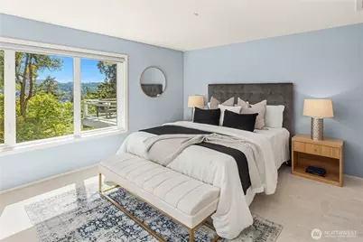 9210 Parkwood Ridge Road, Mercer Island, WA 98040 - Photo 16