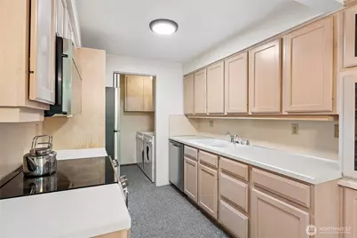 7324 N Skyview Place #E104, Tacoma, WA 98406 - Photo 16