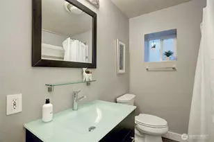 3936 Woodland Park Ave N, Seattle, WA 98103 - Photo 30