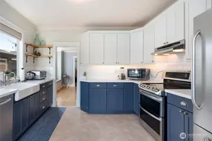3936 Woodland Park Ave N, Seattle, WA 98103 - Photo 10