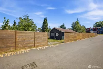 11410 8th Avenue S, Burien, WA 98168 - Photo 4