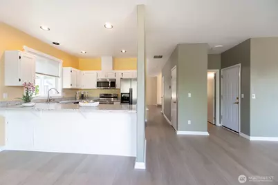 13009 12th Avenue E, Tacoma, WA 98445 - Photo 16