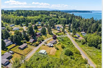39058 Shoreview Drive NE, Hansville, WA 98340 - Photo 10