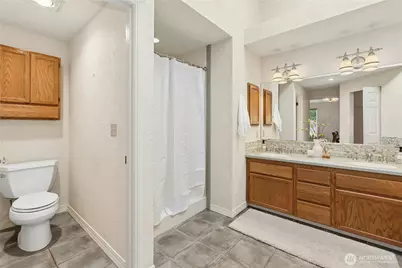 24311 SE 41st Place #10, Sammamish, WA 98029 - Photo 24