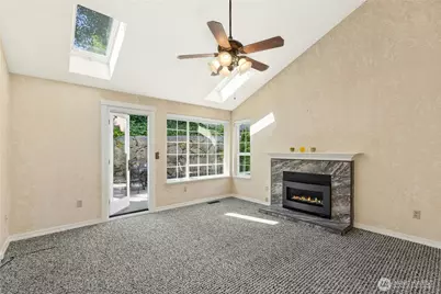 24311 SE 41st Place #10, Sammamish, WA 98029 - Photo 12