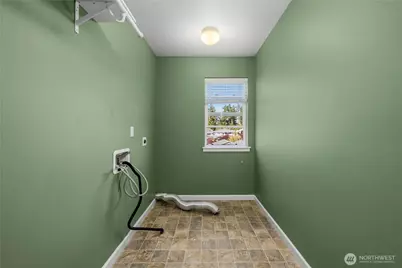 18428 Village Parkway E, Bonney Lake, WA 98391 - Photo 30