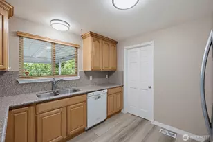 8414 56th St W, University Place, WA 98467 - Photo 12