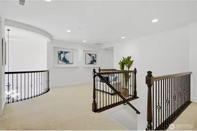 11022 SE 61st Place, Bellevue, WA 98006 - Photo 16