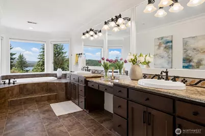 11022 SE 61st Place, Bellevue, WA 98006 - Photo 22