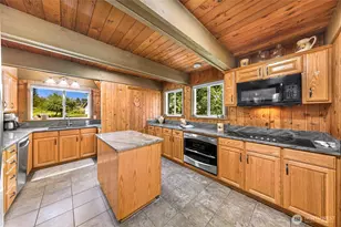 1418 E Blackburn Rd, Mount Vernon, WA 98274 - Photo 14