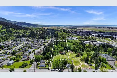 1418 E Blackburn Road, Mount Vernon, WA 98274 - Photo 1