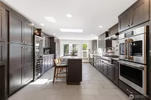 2007 NE 137th St, Seattle, WA 98125 - Photo 14