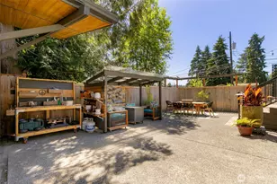 2007 NE 137th St, Seattle, WA 98125 - Photo 26