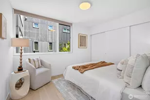 339 16th Ave E, Seattle, WA 98112 - Photo 12