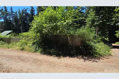 9287 NE Spruce Avenue, Indianola, WA 98342 - Photo 12