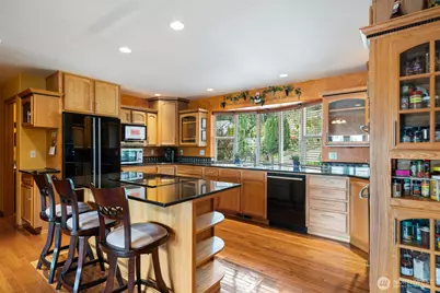 341 E Rainier Court, Allyn, WA 98524 - Photo 6