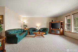341 E Rainier Ct, Allyn, WA 98524 - Photo 14