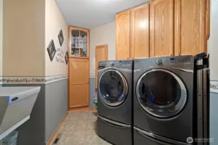 341 E Rainier Ct, Allyn, WA 98524 - Photo 28