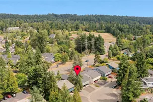 2224 NE 197th Pl, Shoreline, WA 98155 - Photo 4