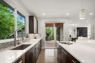 1729 34th Ave, Seattle, WA 98122 - Photo 10