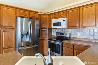 912 Edinburgh Court, Kelso, WA 98626 - Photo 10