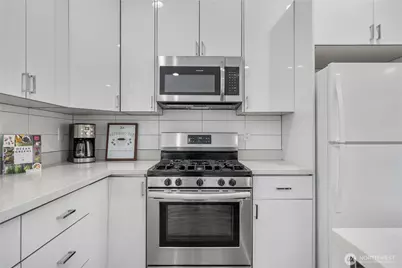 15612 8th Avenue SW #104, Burien, WA 98166 - Photo 8
