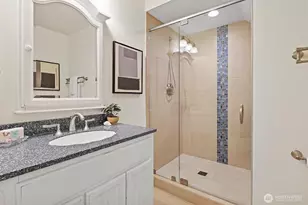 13133 Holmes Point Dr NE, Kirkland, WA 98034 - Photo 24