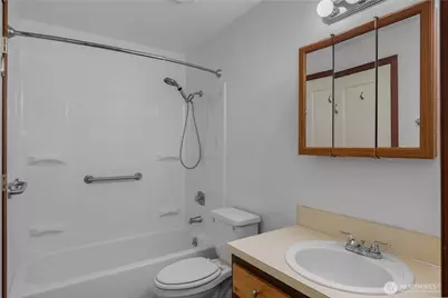 2015 2017 8th Court SW, Olympia, WA 98502 - Photo 16