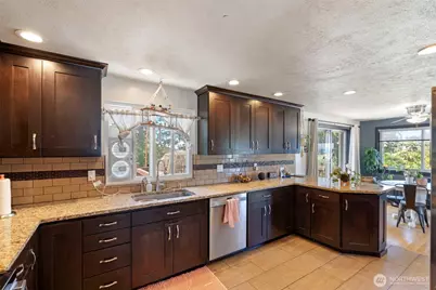 1803 S 232nd Street, Des Moines, WA 98198 - Photo 12
