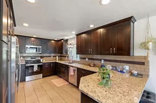 1803 S 232nd St, Des Moines, WA 98198 - Photo 10