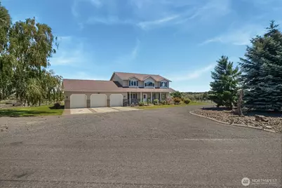 5621 Road J.4 NE, Moses Lake, WA 98837 - Photo 4