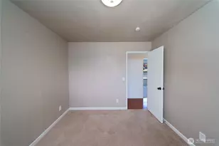 1225 SW Barrington Dr, Oak Harbor, WA 98277 - Photo 20