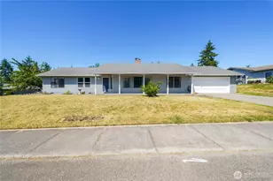 1225 SW Barrington Dr, Oak Harbor, WA 98277 - Photo 1