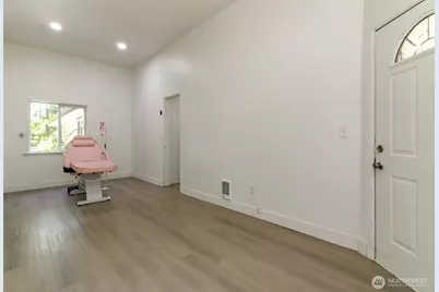 12524 Bingham Avenue E, Tacoma, WA 98446 - Photo 18