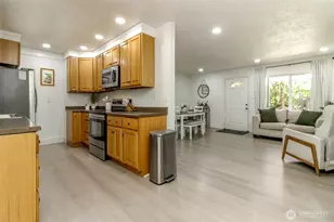 12524 Bingham Ave E, Tacoma, WA 98446 - Photo 12