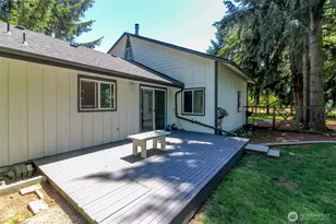 12524 Bingham Ave E, Tacoma, WA 98446 - Photo 28