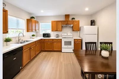 336 S Division Street, Auburn, WA 98001 - Photo 2