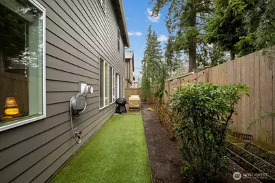 8609 244th Street SW #11, Edmonds, WA 98026 - Photo 32