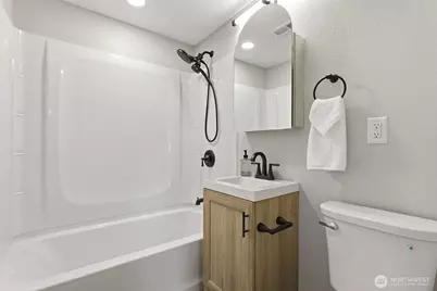 14402 Washington Avenue SW #3, Lakewood, WA 98498 - Photo 14