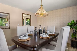 17326 NE 18th Pl, Bellevue, WA 98008 - Photo 10