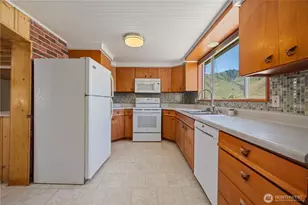 744 Riverview Cemetery Rd, Chelan, WA 98816 - Photo 24